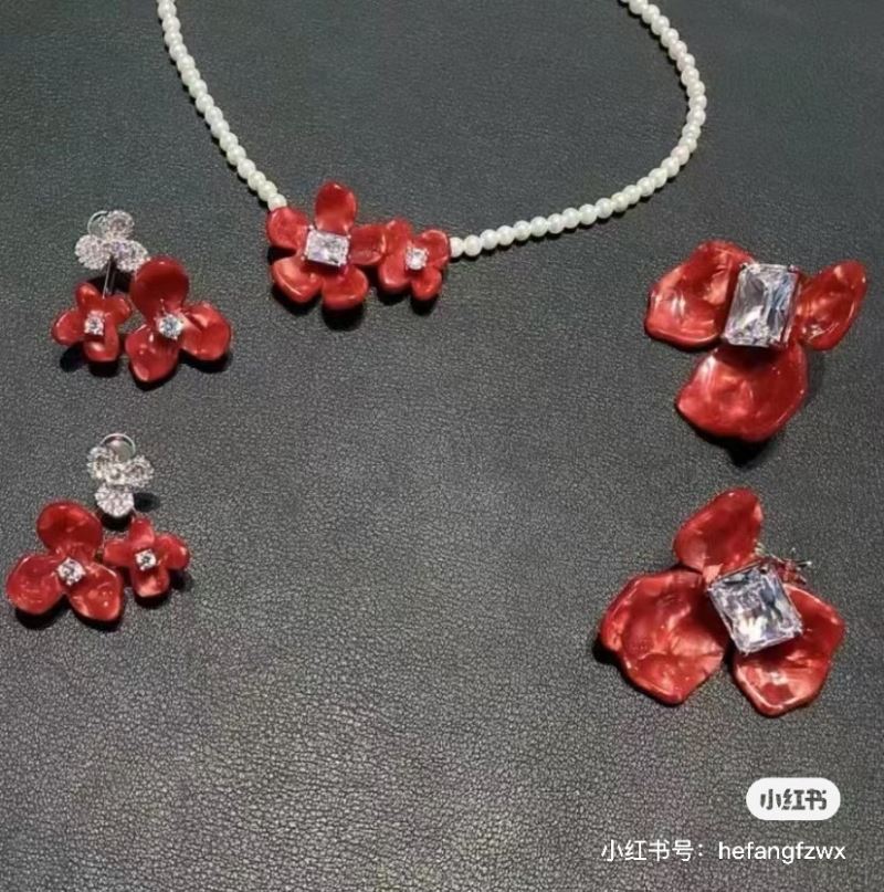 Hefang Necklaces